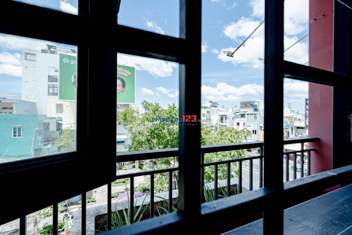  Phòng đẹp Q1 – Ban công lớn, full nội thất, máy giặt riêng