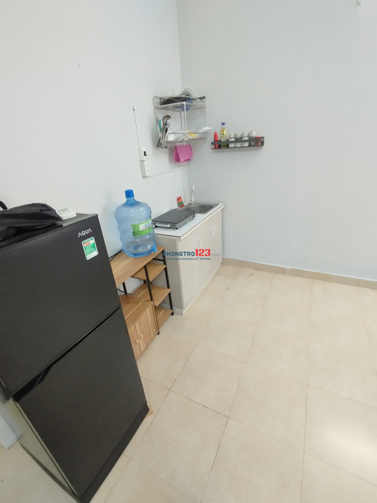 Phòng full nội thất. Rộng 25m2. đường Tạ Quang Bửu phường 4 Quận 8