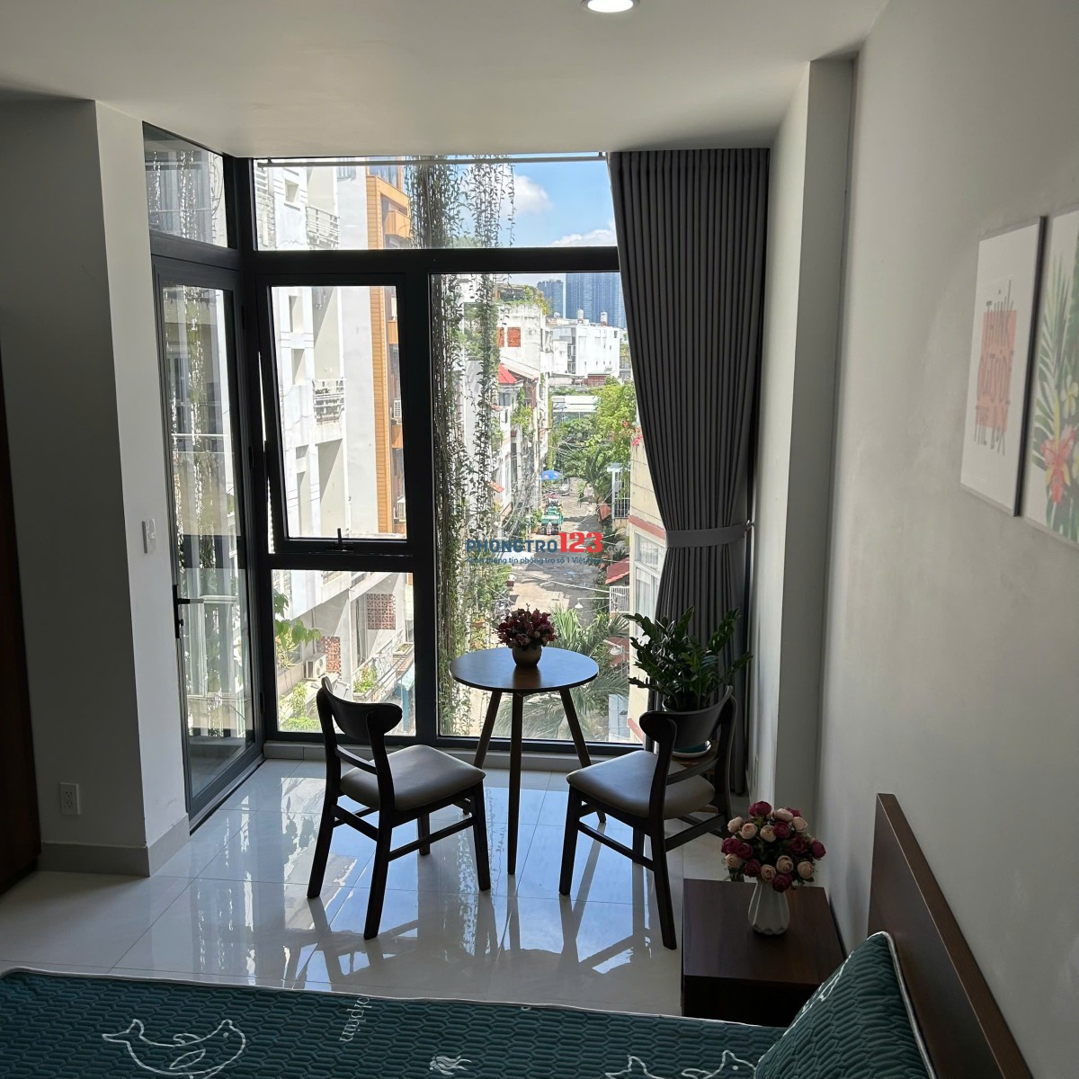 Chính chủ cho thuê căn full nội thất, thang máy, cửa sổ to rèm 2 lớp, view đẹp, giặt phơi riêng