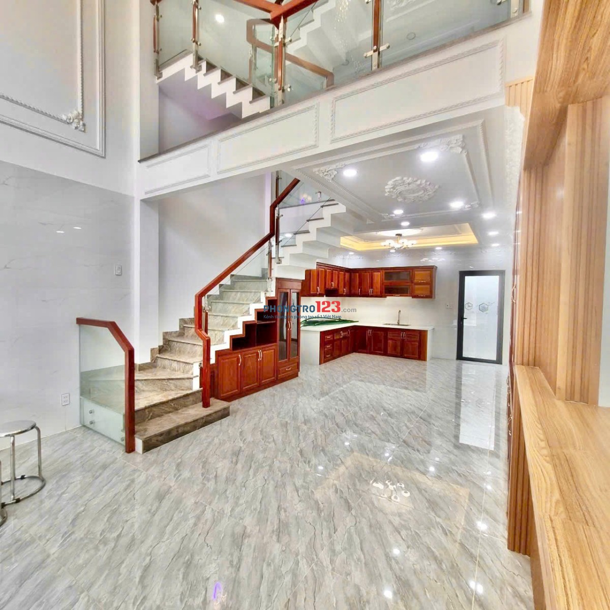 CHO THUÊ NHÀ NGUYÊN CĂN. HẺM HƯƠNG LỘ 2. Q.BÌNH TÂN. 14TRIỆU/TH. 2PK 2PN 3WC. ĐÚC LỬNG + SÂN THƯỢNG