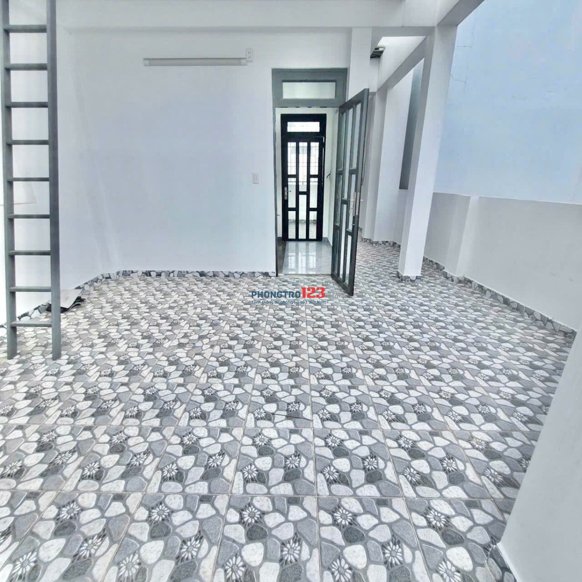 CHO THUÊ NHÀ NGUYÊN CĂN. HẺM HƯƠNG LỘ 2. Q.BÌNH TÂN. 14TRIỆU/TH. 2PK 2PN 3WC. ĐÚC LỬNG + SÂN THƯỢNG