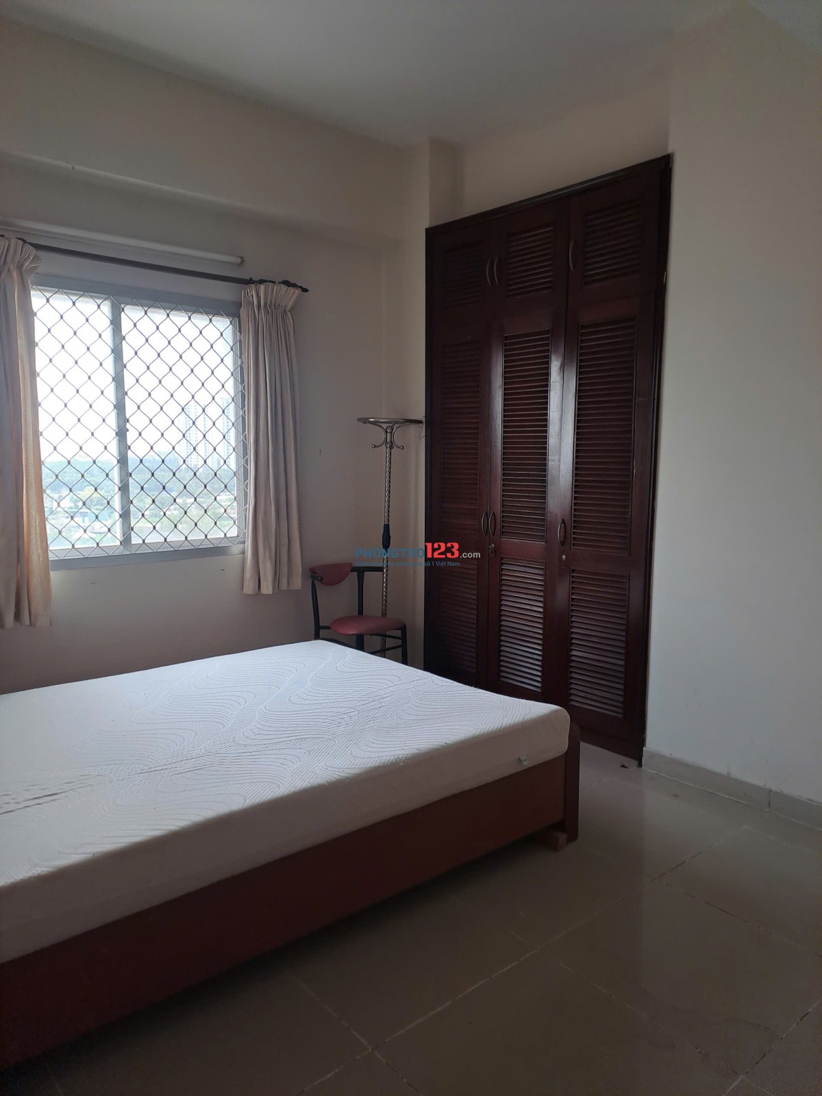 Căn hộ Cao ốc Lương Định Của, 2PN, 84m2 cho thuê 12tr