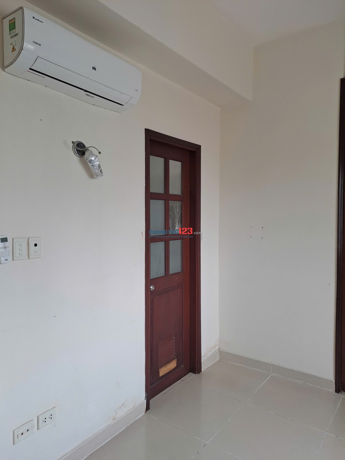 Căn hộ Cao ốc Lương Định Của, 2PN, 84m2 cho thuê 12tr