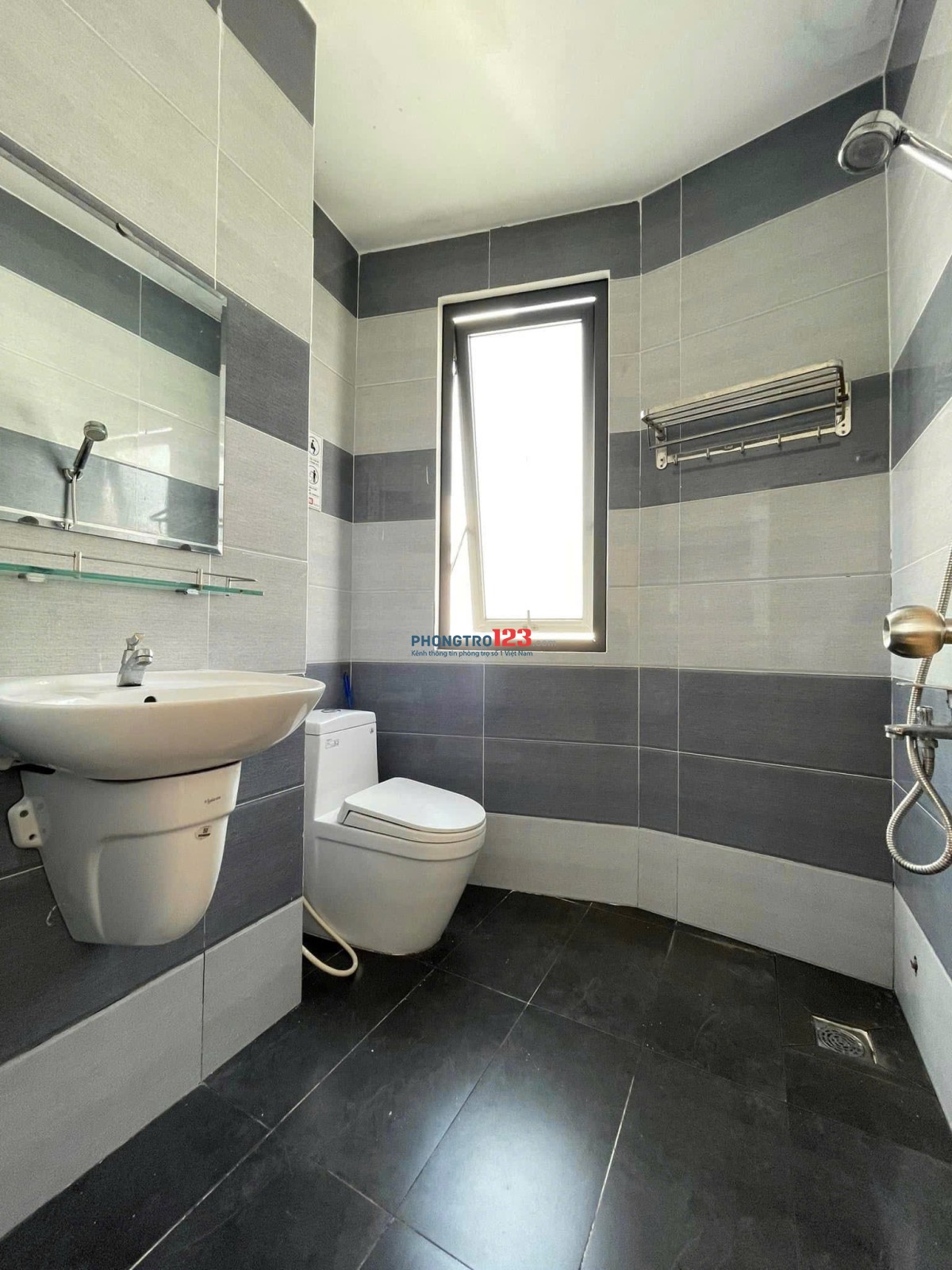  Cho Thuê Duplex Có Ban Công - Full Nội Thất - Không Giới Hạn Người Ở Ngay Học Viện Hàng Không TB