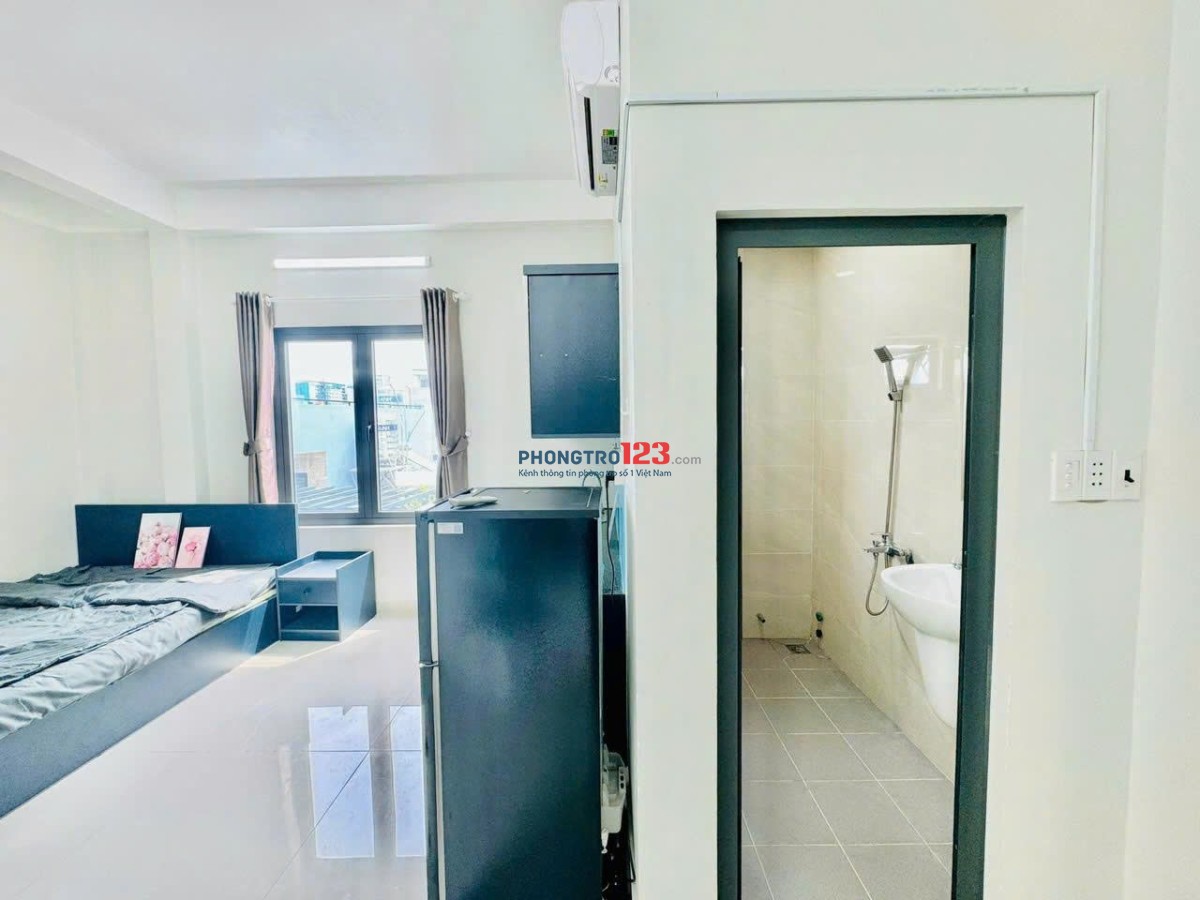Phòng Studio Cửa Sổ Lớn Gần Đại Học Văn Lang, Chợ Bà Chiểu, Hàng Xanh