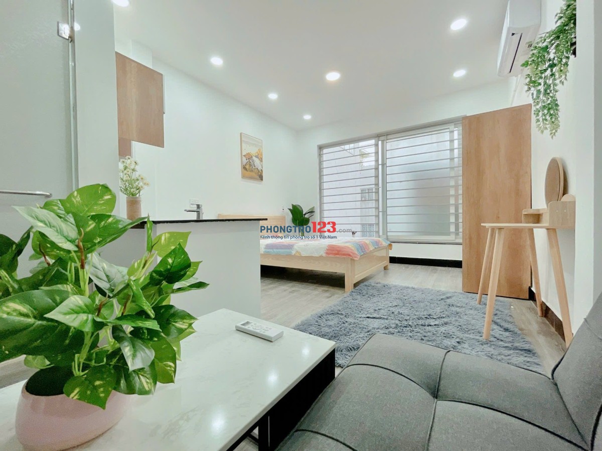 Căn hộ full nội thất có cửa sổ lớn gần cv Hoàng Văn Thụ, gần Hutech, FPT Tân Bình
