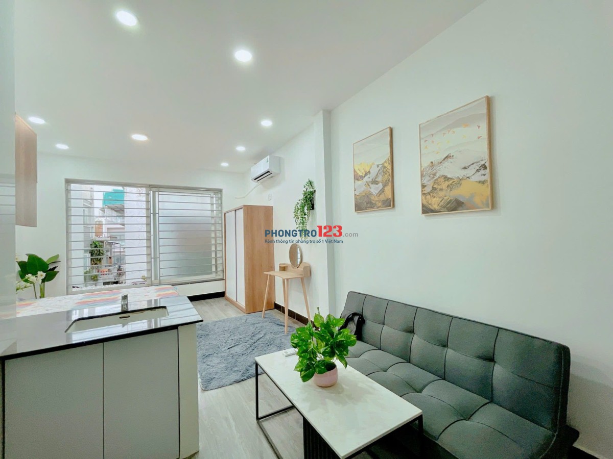 Căn hộ full nội thất có cửa sổ lớn gần cv Hoàng Văn Thụ, gần Hutech, FPT Tân Bình
