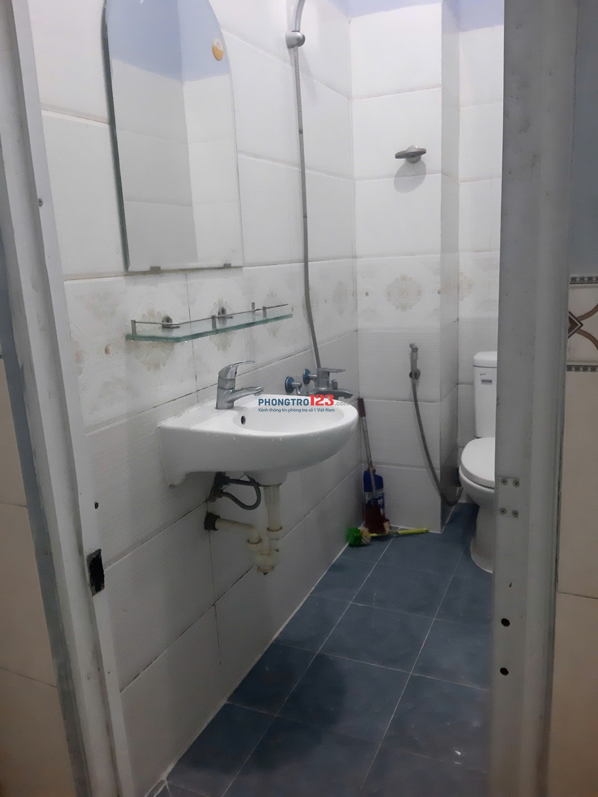 Nhà cấp 4 diện tích 52m2 chính chủ cho thuê nguyên căn.