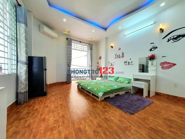 Mình pass lại phòng trọ ở Tân Bình 35m2, ngay chợ Phạm Văn Hai, gần trường ĐH và Sân bay