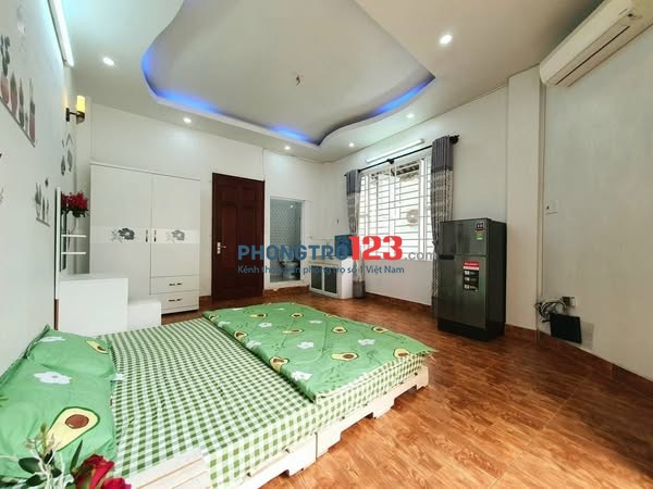 Mình pass lại phòng trọ ở Tân Bình 35m2, ngay chợ Phạm Văn Hai, gần trường ĐH và Sân bay