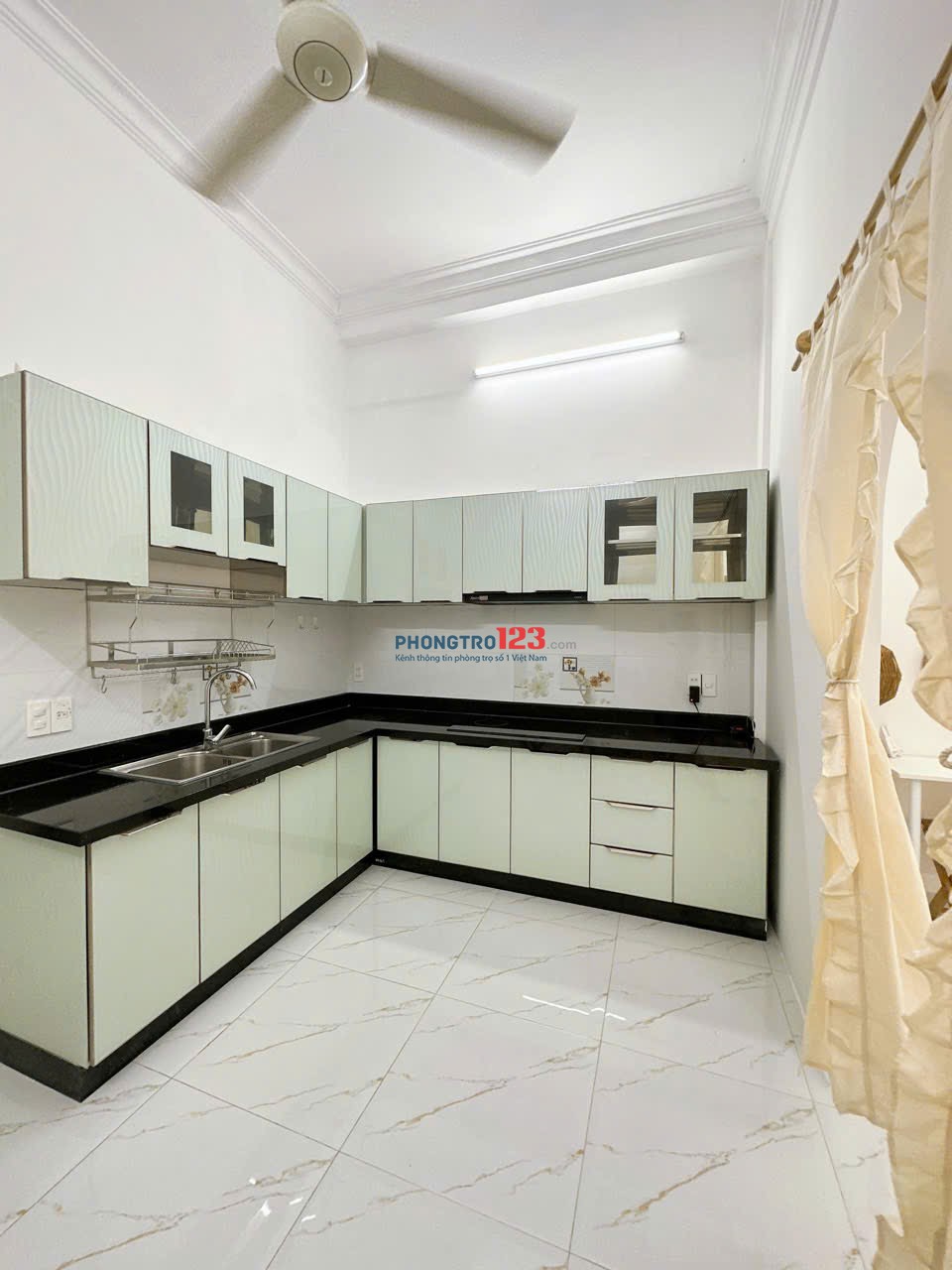 CHO THUÊ PHÒNG 1PN TÁCH BẾP, CÓ CHỖ ĐỂ XE RIÊNG.