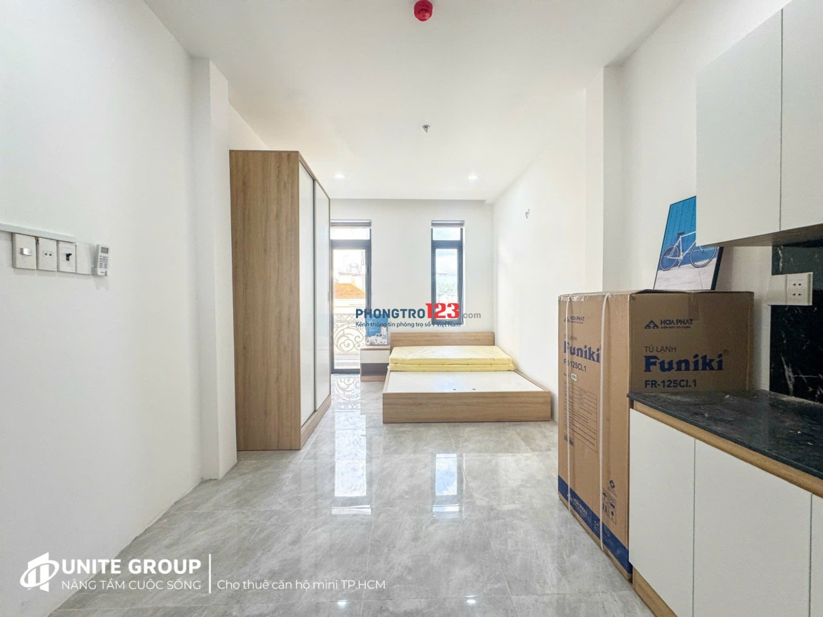 KHAI TRƯƠNG 1 PHÒNG NGỦ CỬA SỔ VÀ BAN CÔNG LỚN - THANG MÁY Ở BÌNH THẠNH GIÁP Q3,Q1