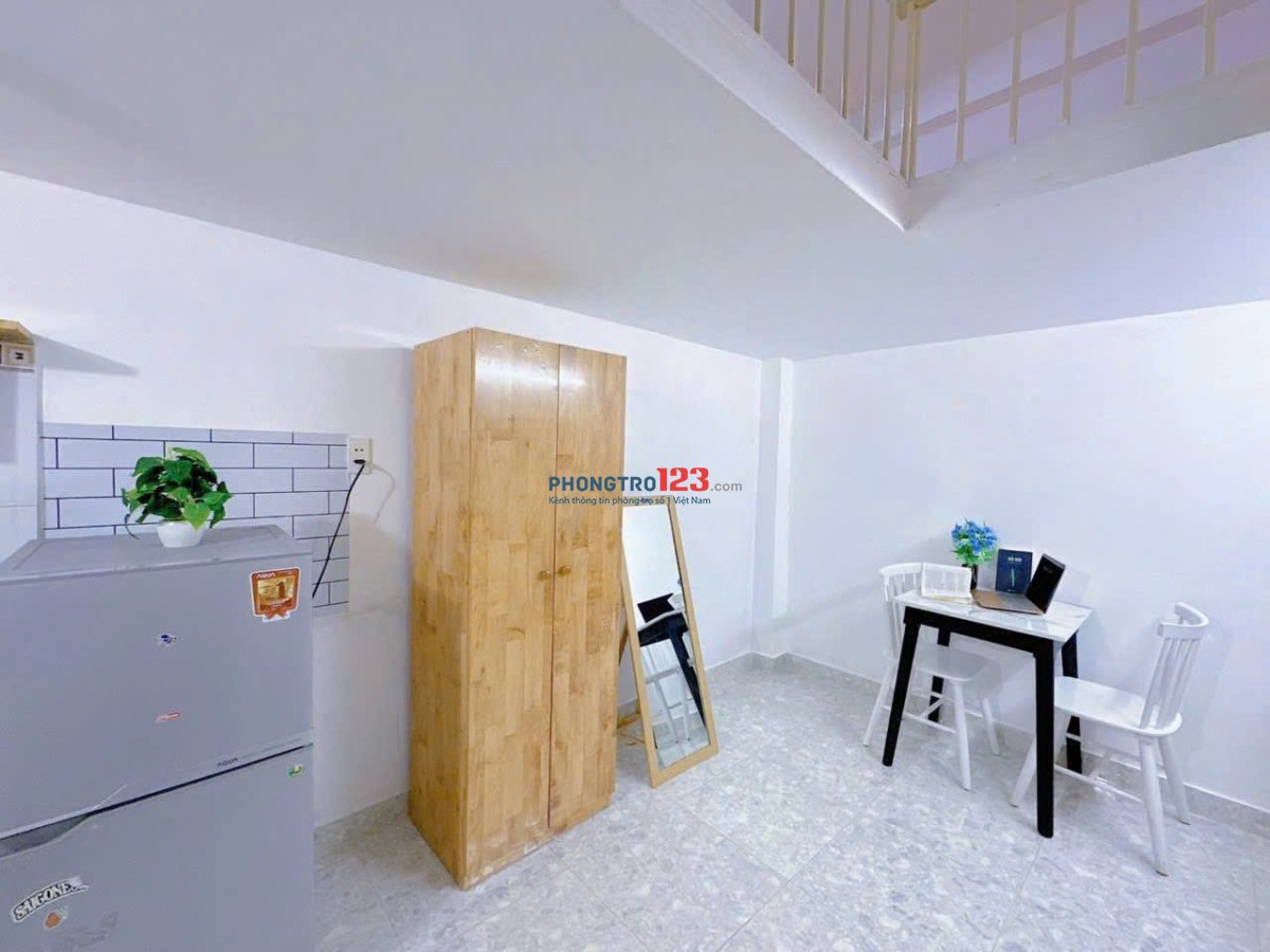Cho thuê phòng gác cao gần vòng xoay Lê Văn Sỹ quận Tân Bình giáp quận 3 gần co.opmart Nhiêu Lộc