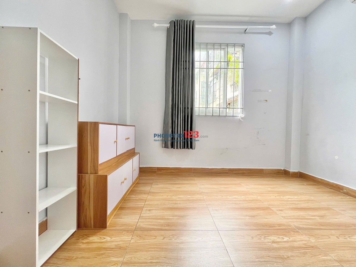 Cho Thuê Phòng Full Nội Thất , Cửa Sổ Thoáng , Gần Phố Đi Bộ Bùi Viện , Ngã Sáu Cộng Hoà
