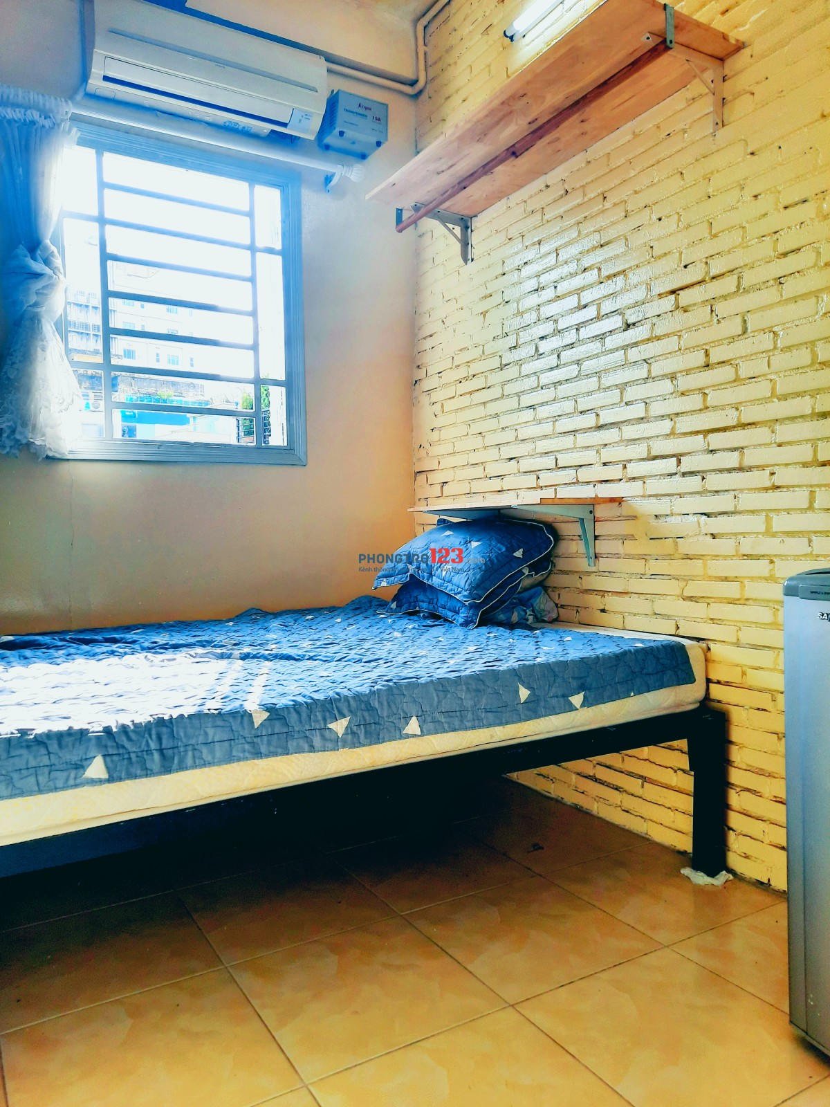 Cho Thuê Phòng Q1, full nội thất. tolet riêng, cửa sổ - 3tr1