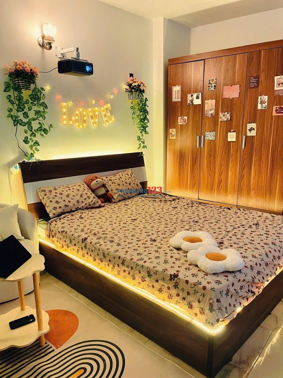 Cho thuê phòng trọ ngay Phan Xích Long, Studio 20m2, Cửa Sổ Trời, Full Nội Thất, Gần Satra Eximland