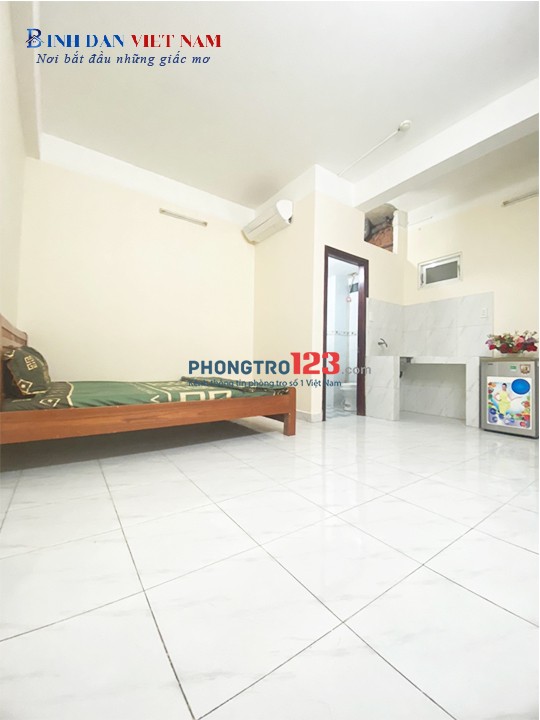 phòng trọ + KTX 20m2 đường thích quảng đức,Q phú nhuận,TP HCM.