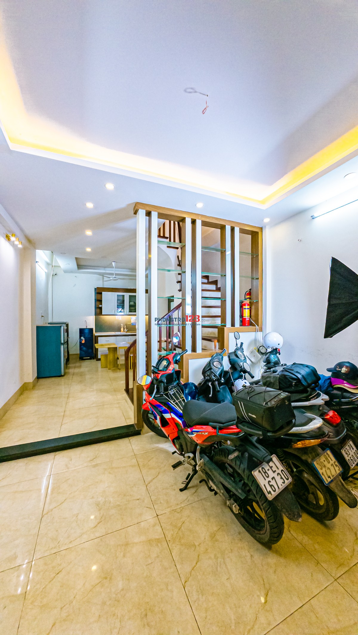 Homestay - 553 Lạc Long Quân - 1.600k không phát sinh chi phí
