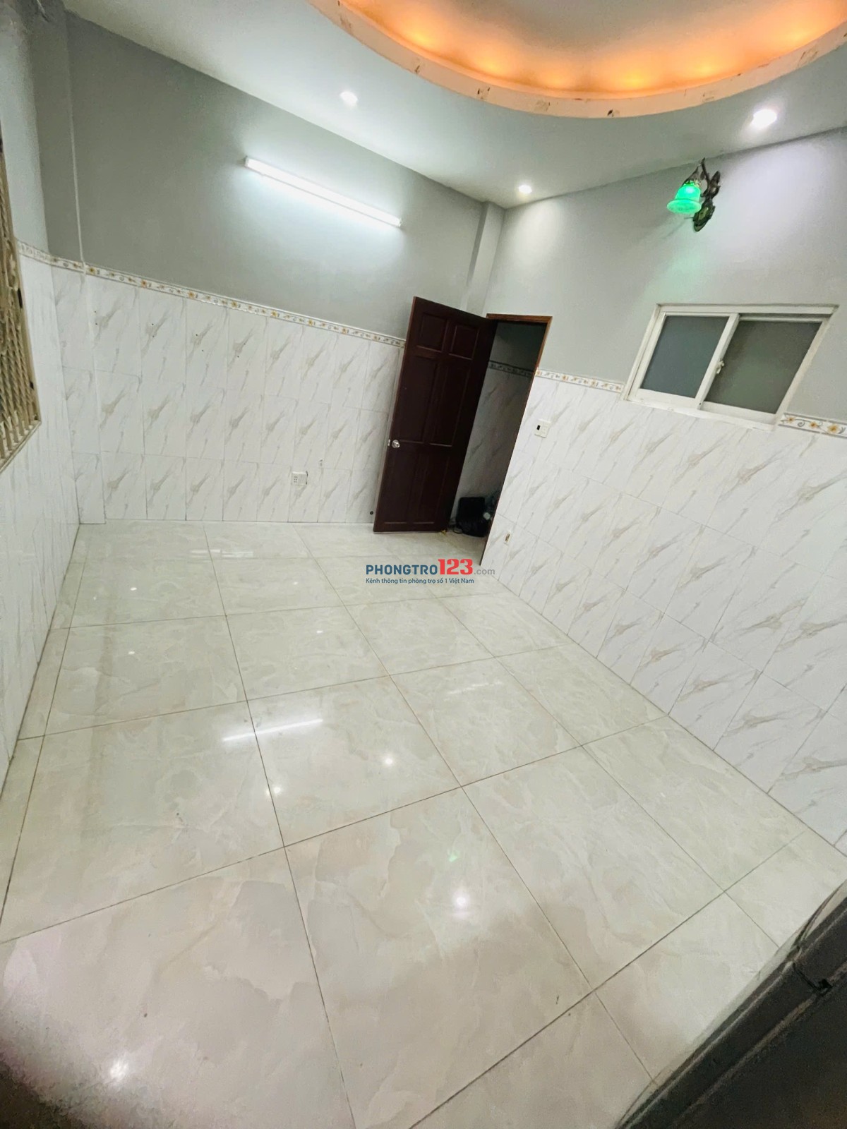 Cho Thuê Căn 25m2 có kệ bếp, tủ lạnh, máy lạnh cửa sổ ngay bến xe Quận 8