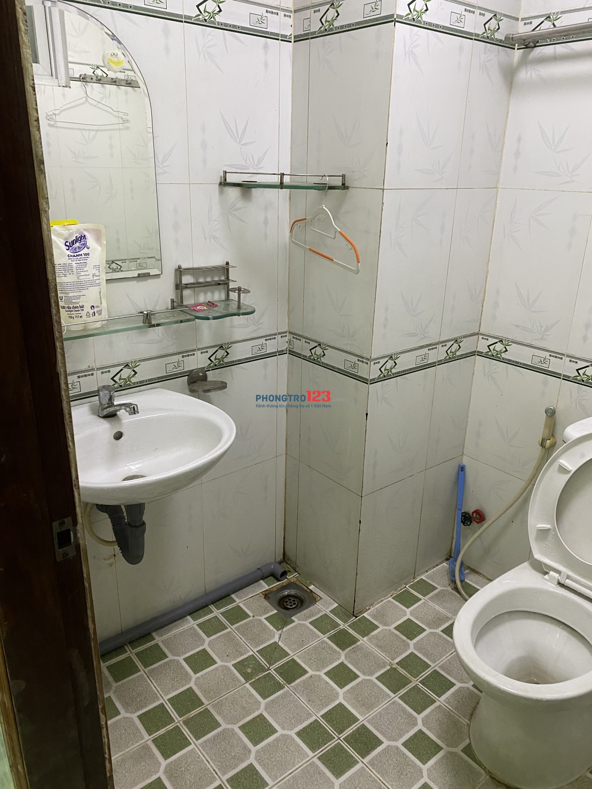 Cho Thuê Căn 25m2 có kệ bếp, tủ lạnh, máy lạnh cửa sổ ngay bến xe Quận 8