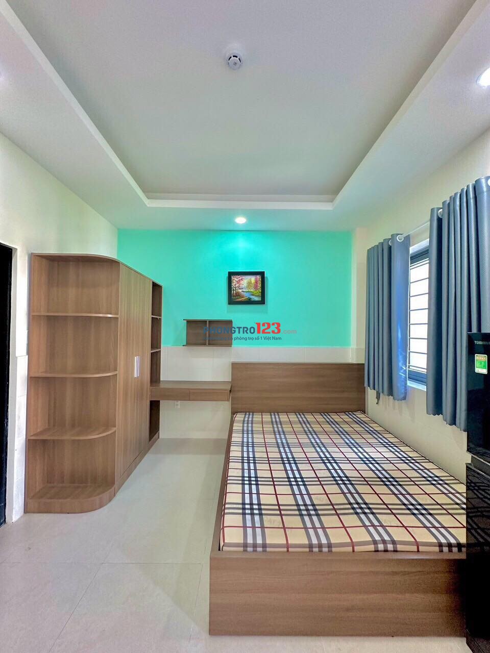 Cho thuê phòng gần UMT gần cảng Cát Lái. Giá 4tr full nt, lầu 1, vào ở được ngay