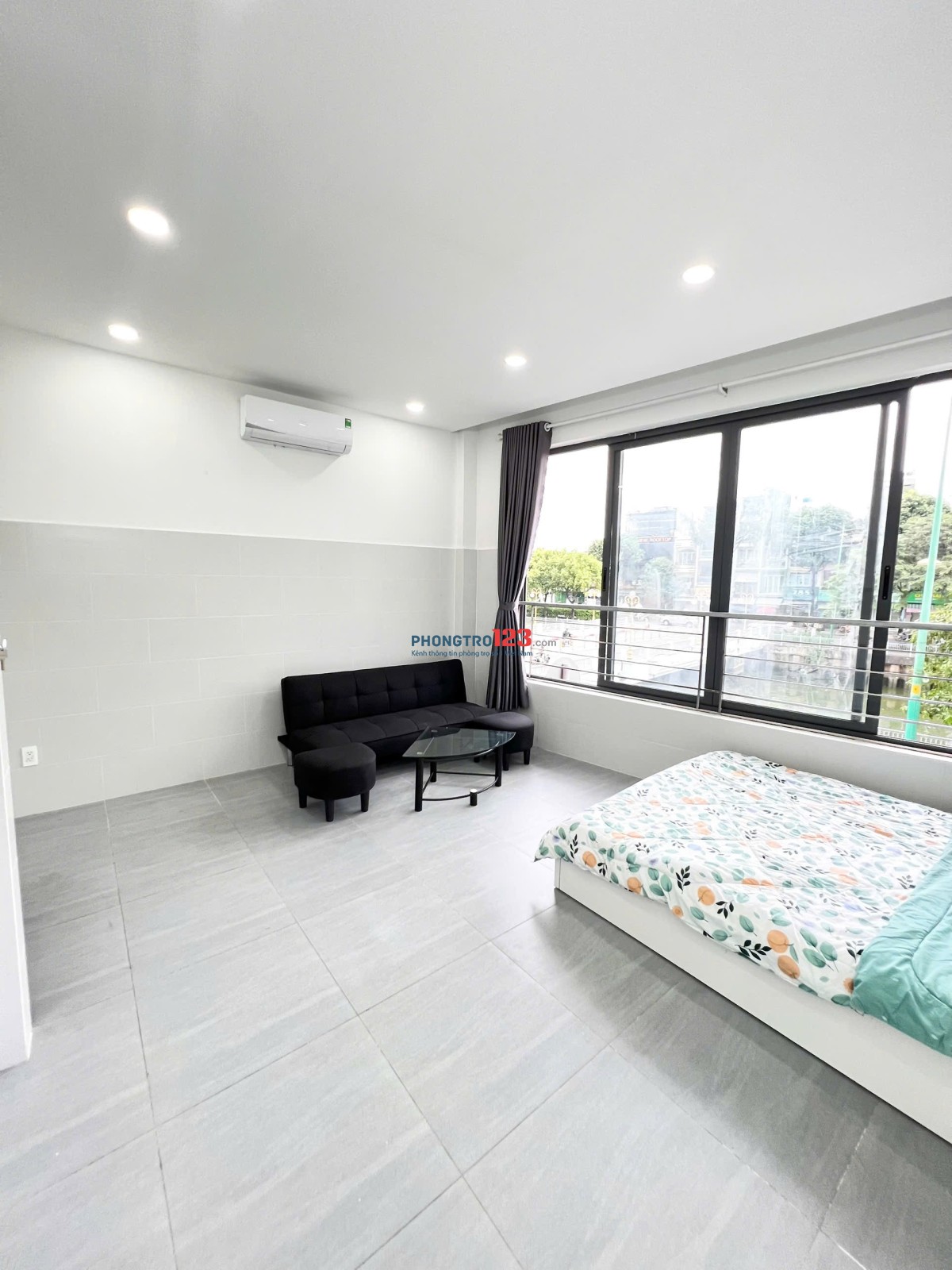STUDIO CỬA SỔ LỚN VIEW TRIỆU ĐÔ BỜ KÈ HOÀNG SA QUẬN 3
