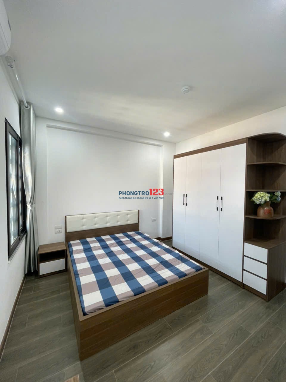 Cho thuê căn hộ nội thất đầy đủ tại Lạc Long Quân, Quận Tây Hồ, Hà Nội