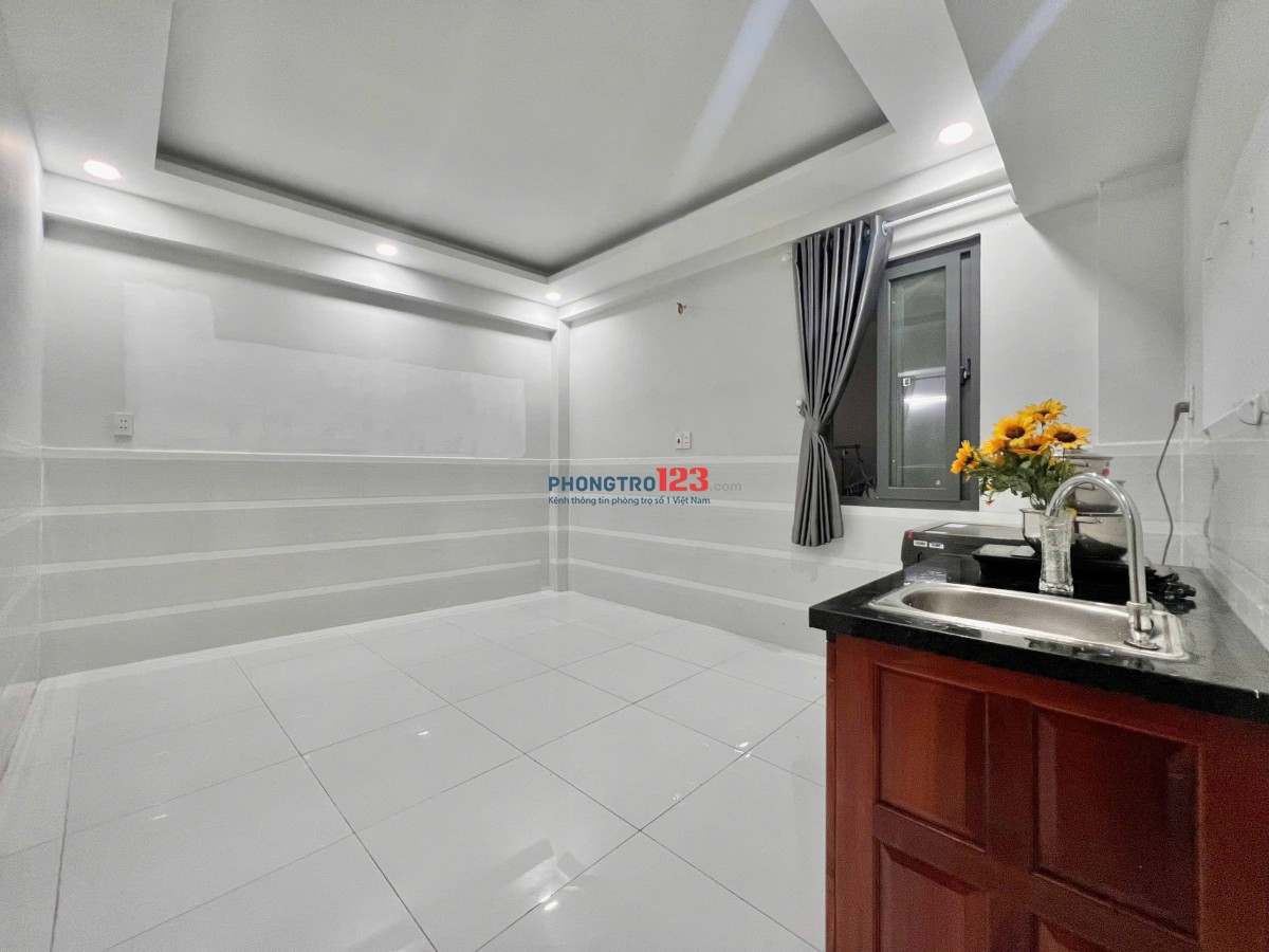 PHÒNG FULL NỘI THẤT PHÒNG NGỦ RIÊNG NGAY LÊ THỊ CHỢ