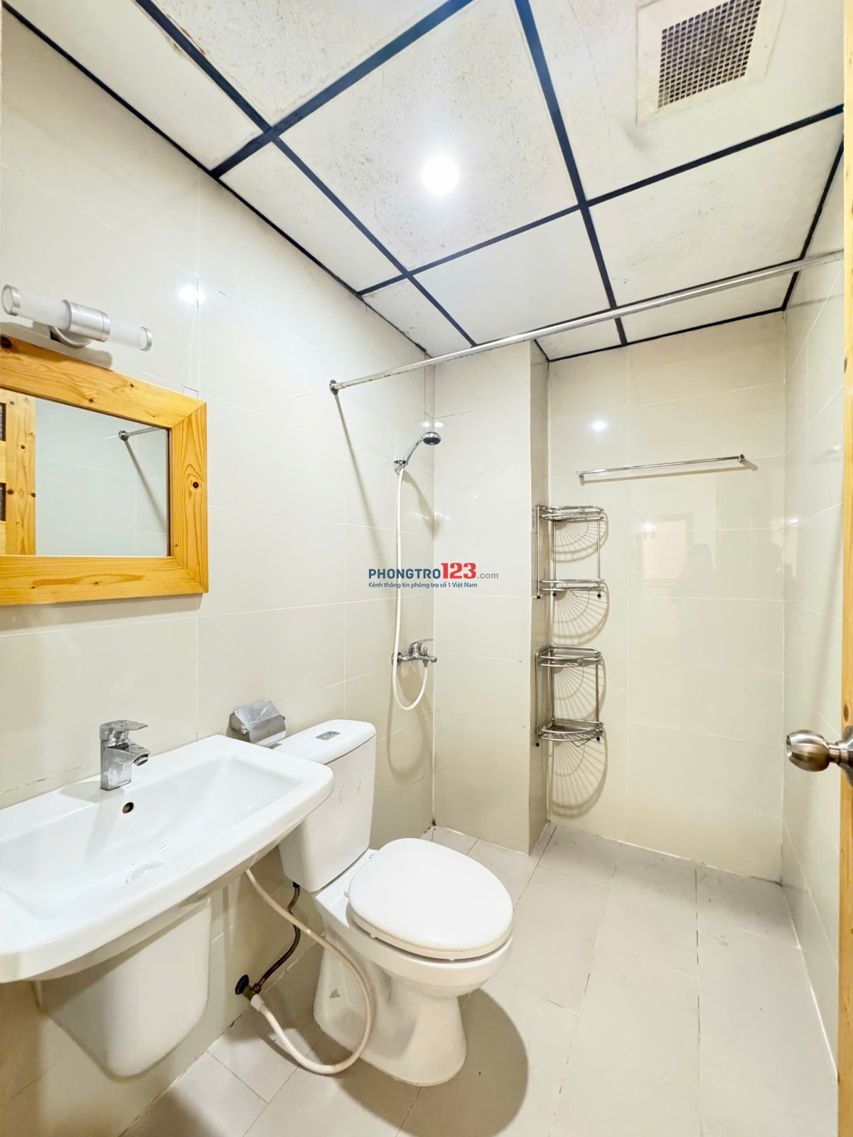 PHÒNG CAO CẤP TIỆN NGHI NGAY NHÀ THỜ VƯỜN XOÀI