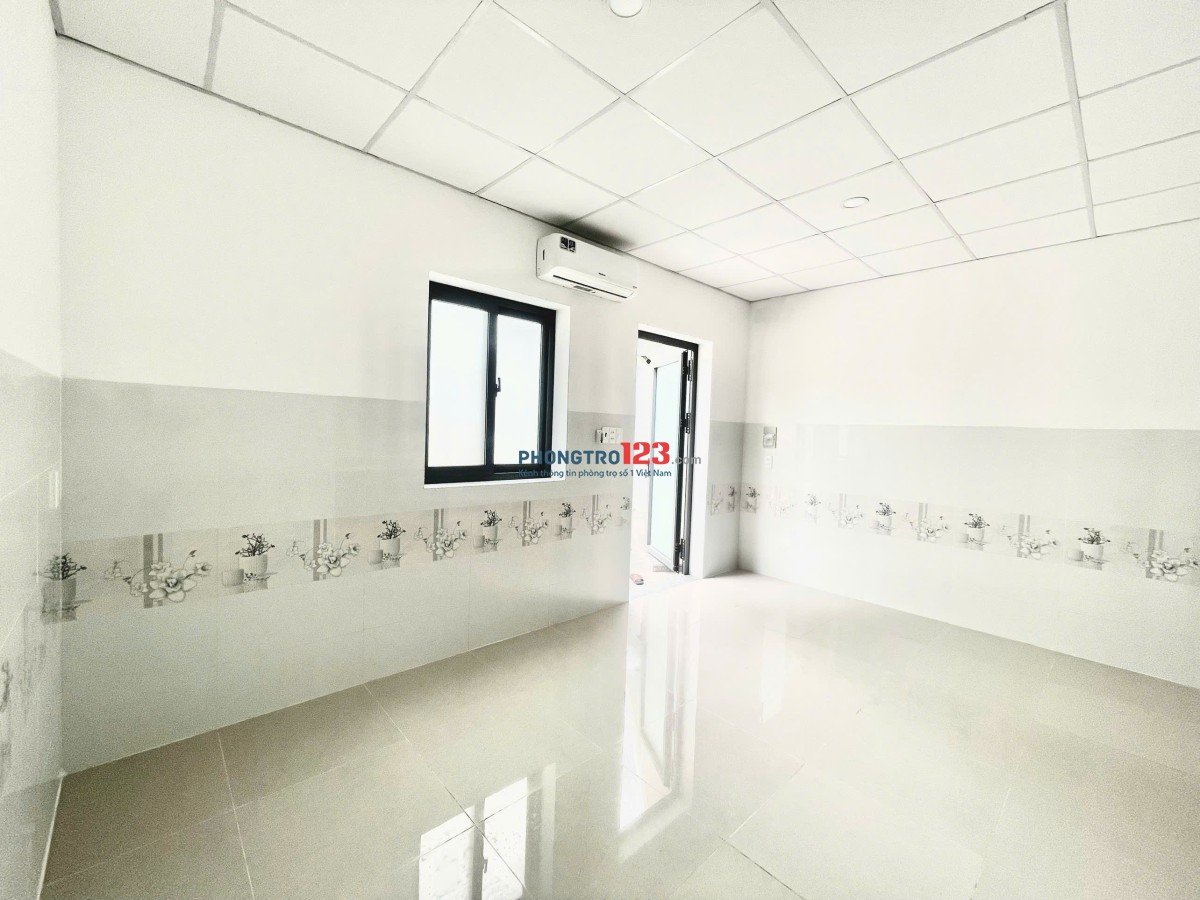 PHÒNG CAO CẤP NGAY KINH TẾ ĐỐI NGOẠI, ĐỖ XUÂN HỢP, YÊN TĨNH CÓ ML