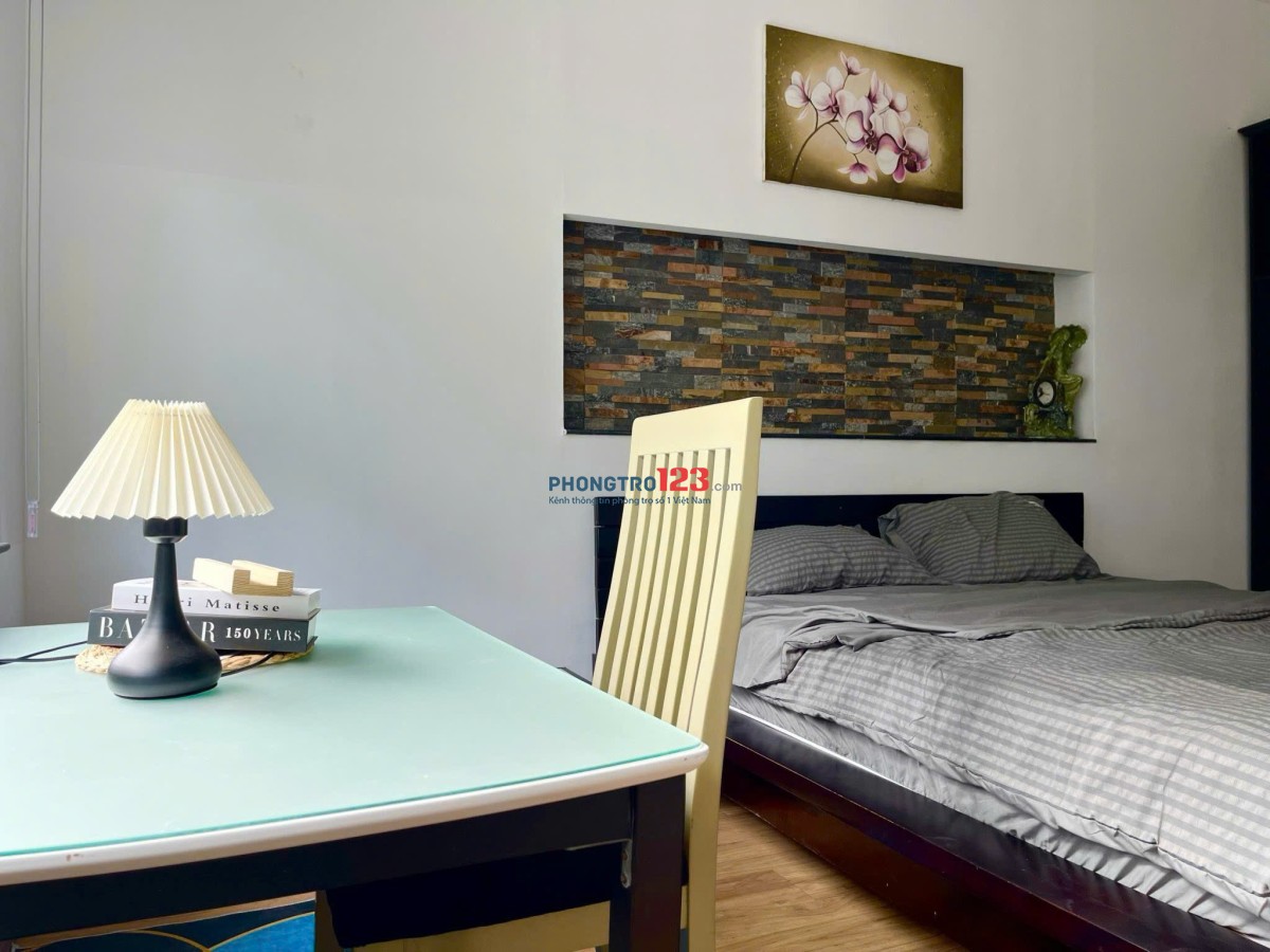 CĂN HỘ FULL NỘI THẤT CỬA SỔ LỚN ĐÓN NẮNG Ở BÌNH THẠNH GẦN NGUYỄN THỊ MINH KHAI Q3,