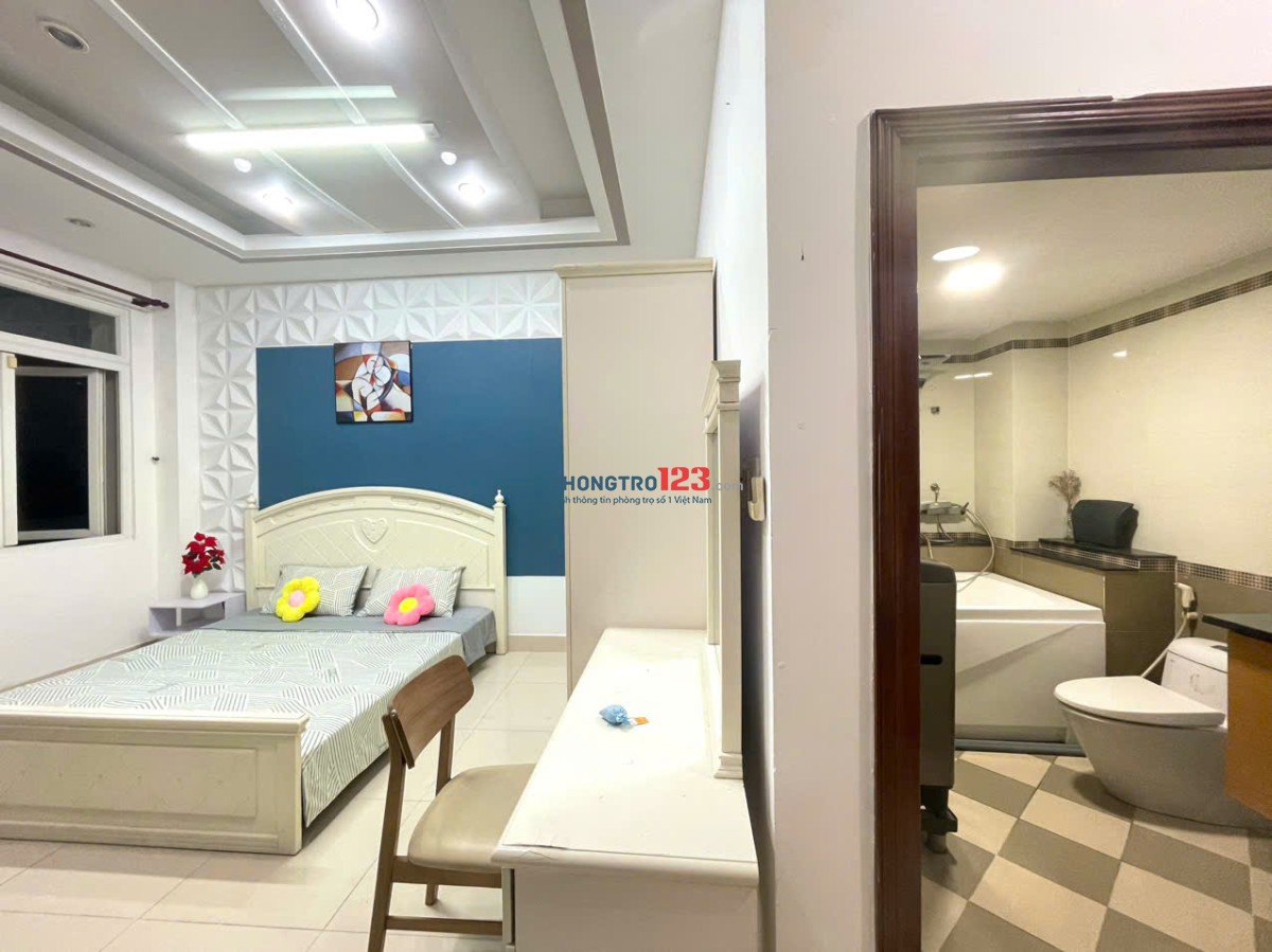 CHO THUÊ CĂN HỘ HUỲNH VĂN BÁNH, PHÚ NHUẬN – FULL NỘI THẤT, BỒN TẮM RIÊNG, BAN CÔNG, GẦN SÂN BAY