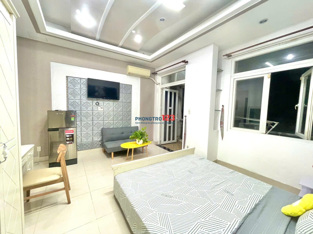 CHO THUÊ CĂN HỘ HUỲNH VĂN BÁNH, PHÚ NHUẬN – FULL NỘI THẤT, BỒN TẮM RIÊNG, BAN CÔNG, GẦN SÂN BAY