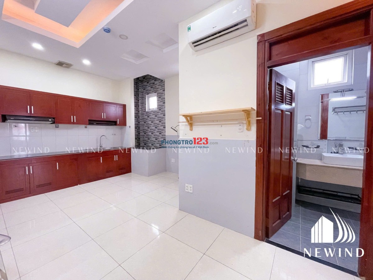 Phòng 1PN rộng rãi, thoáng mát, đã trang bị nội thất cơ bản, dọn vào ở ngay.