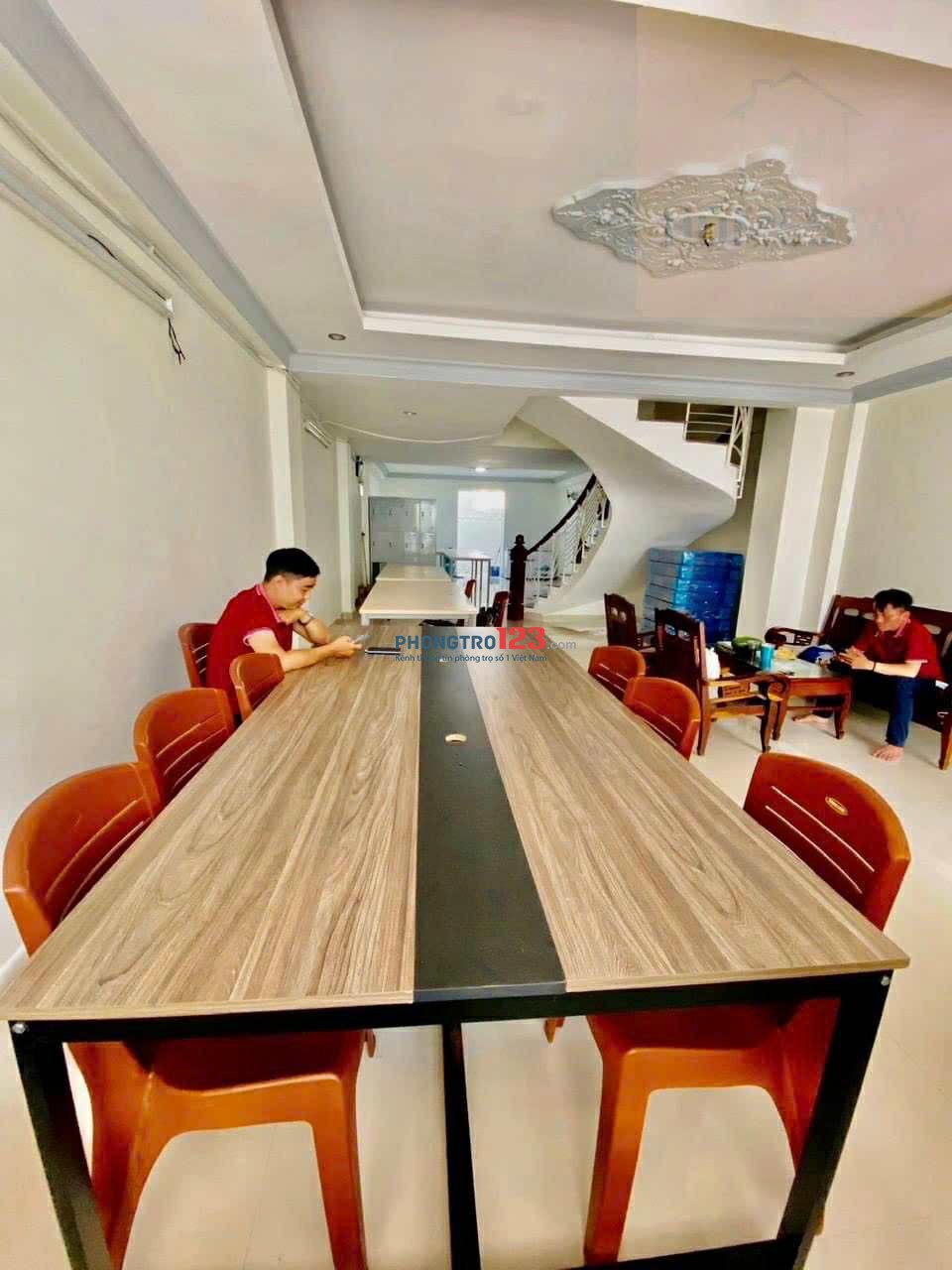 KTX giá rẻ, hỗ trợ dịch vụ, không chung chủ