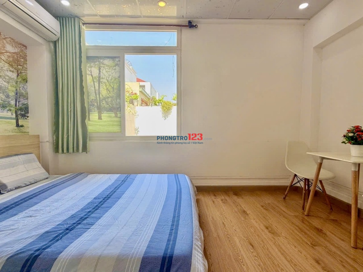 Căn Hộ Cao Cấp Full Nội Thất, Cửa Sổ Thoáng Gần Ngã Tư Hàng Xanh