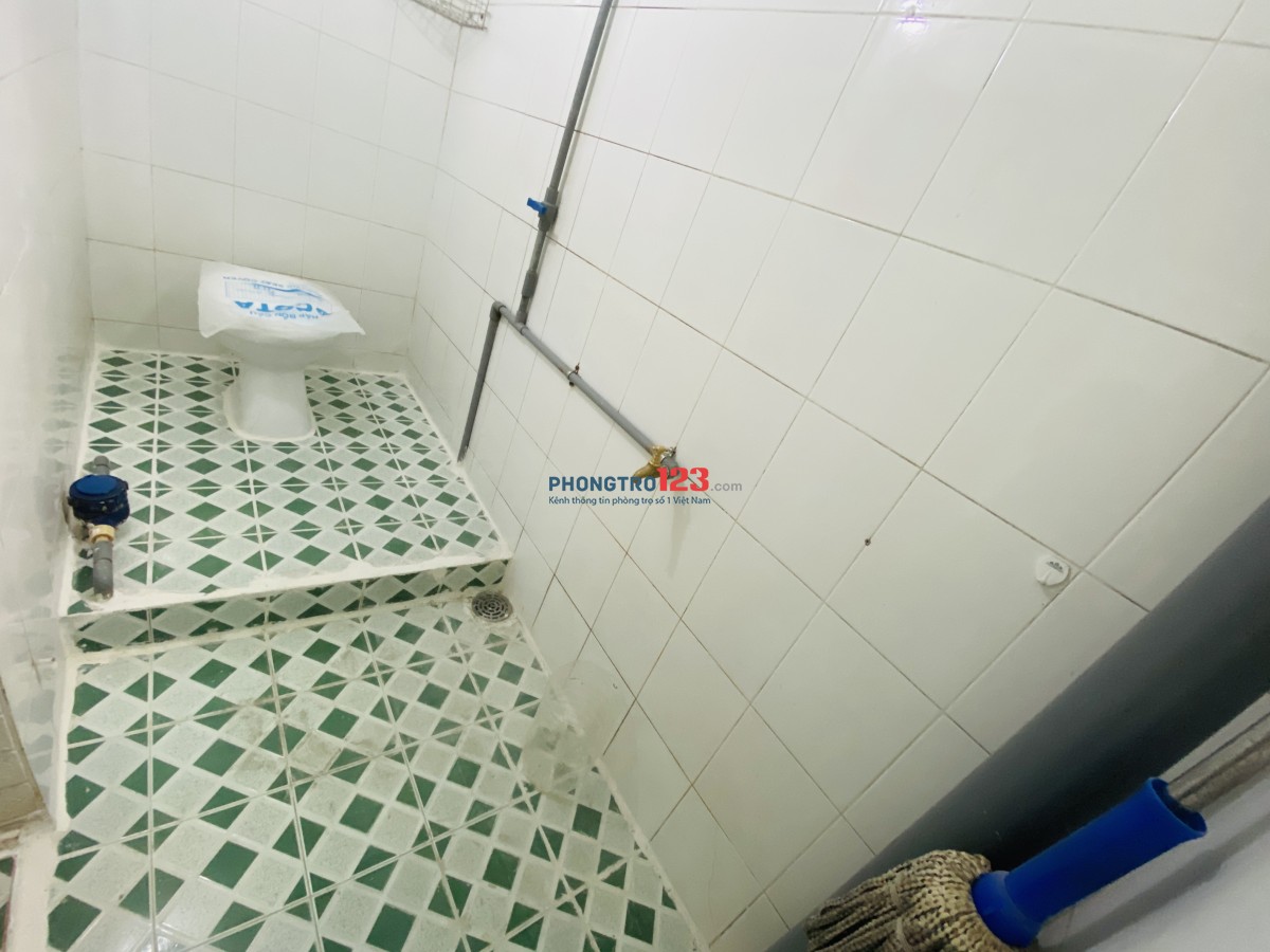 Phòng cho thuê .Đường Điện Biên Phủ (ngay cầu Điện Biên Phủ). 2,5 triệu/tháng.