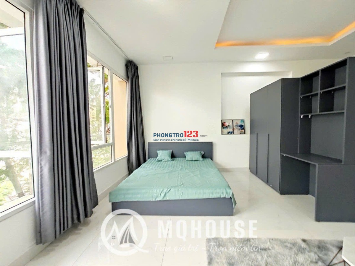 Căn Hộ Dịch Vụ Full Nội Thất, Có Ban Công, Máy Giặt Riêng, Tách Bếp