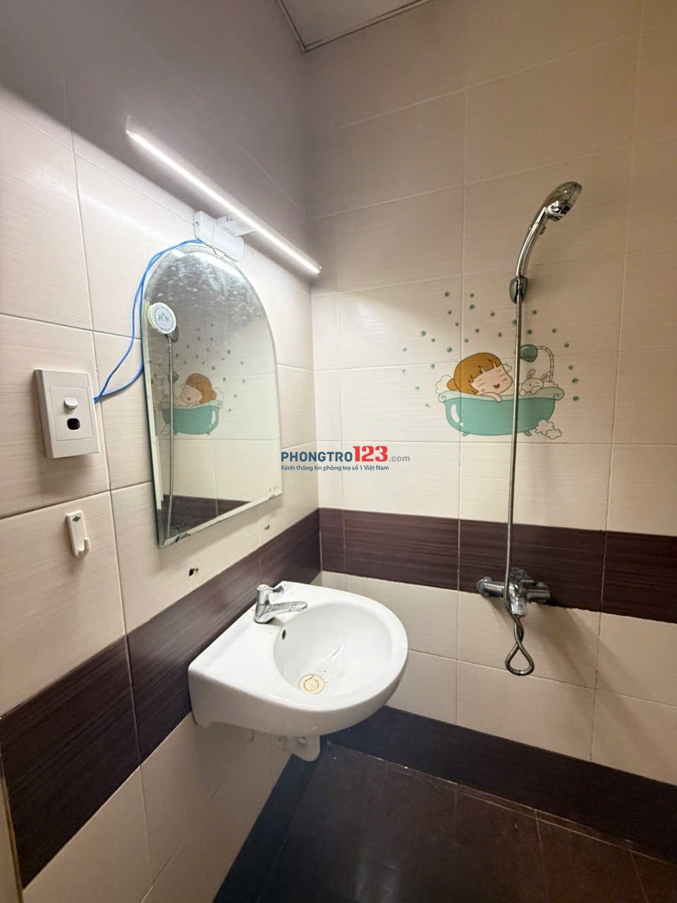 Cho thuê phòng gác Nguyễn Trãi quận 1 gần ĐH Sài Gòn,ĐH Khoa Học Tự Nhiên,ĐH Sư Phạm, Chợ Thái Bình