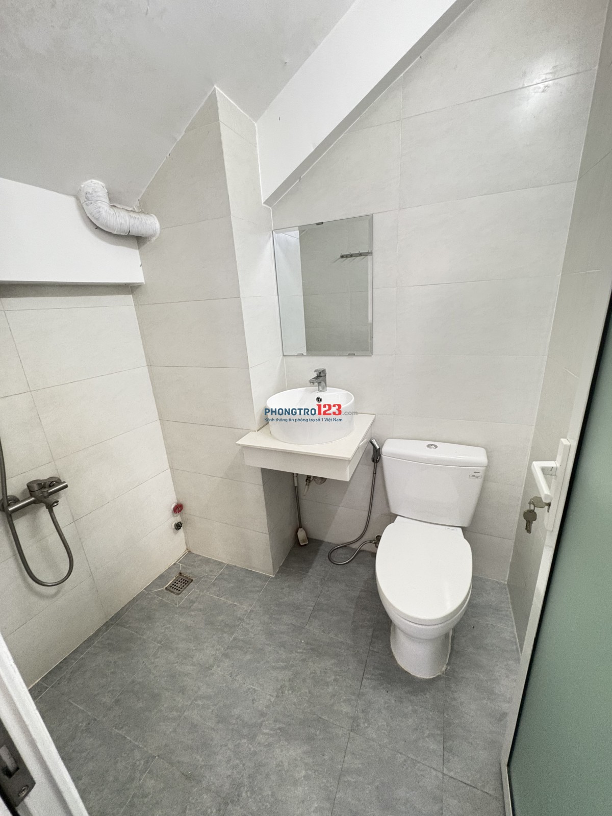 Phòng trọ sạch đẹp có máy lạnh, wc riêng cho 1 nam ở