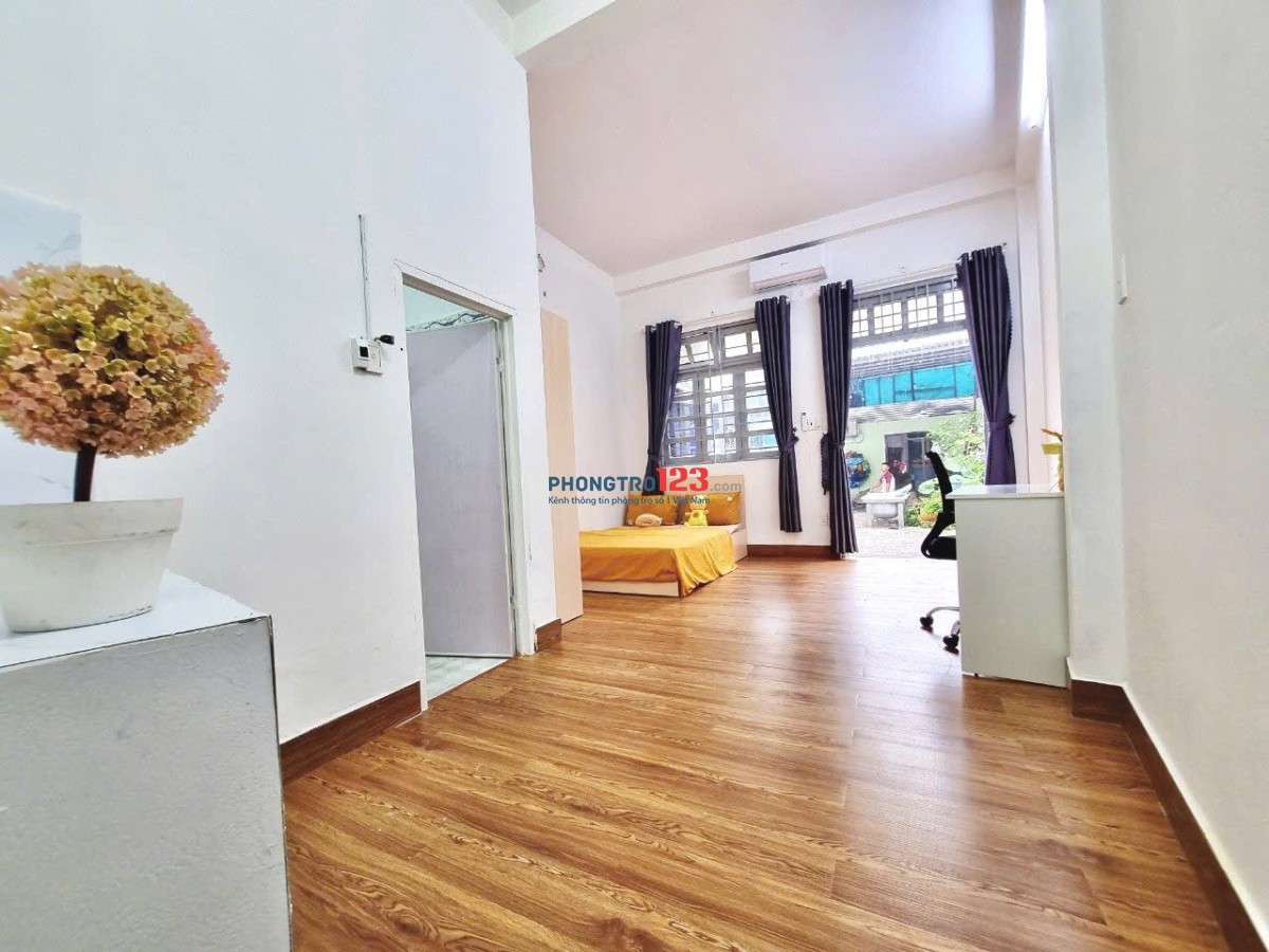 CĂN HỘ BAN CÔNG 30M2 FULL NỘI THẤT - LÊ VĂN DUYỆT NGAY CHỢ BÀ CHIỂU BÌNH THẠNH GẦN Q1, Q3, PHÚ NHUẬN