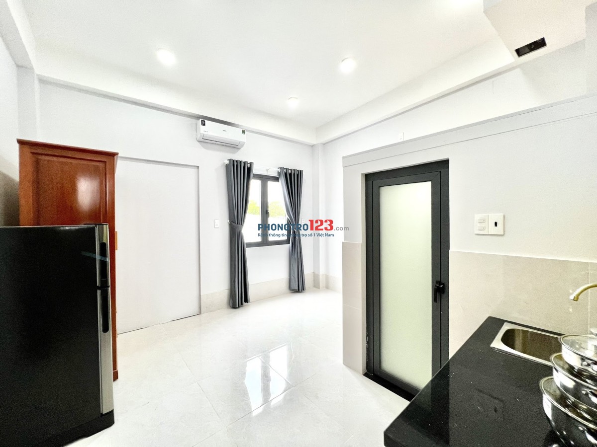 PHÒNG MỚI ĐẦY ĐỦ TIỆN NGHI NGAY, ÁNH SÁNG TỰ NHIÊN