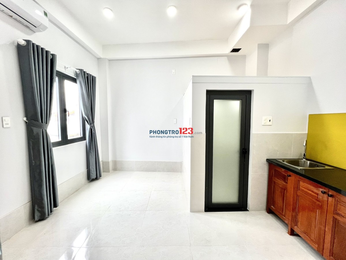 PHÒNG MỚI ĐẦY ĐỦ TIỆN NGHI NGAY, ÁNH SÁNG TỰ NHIÊN