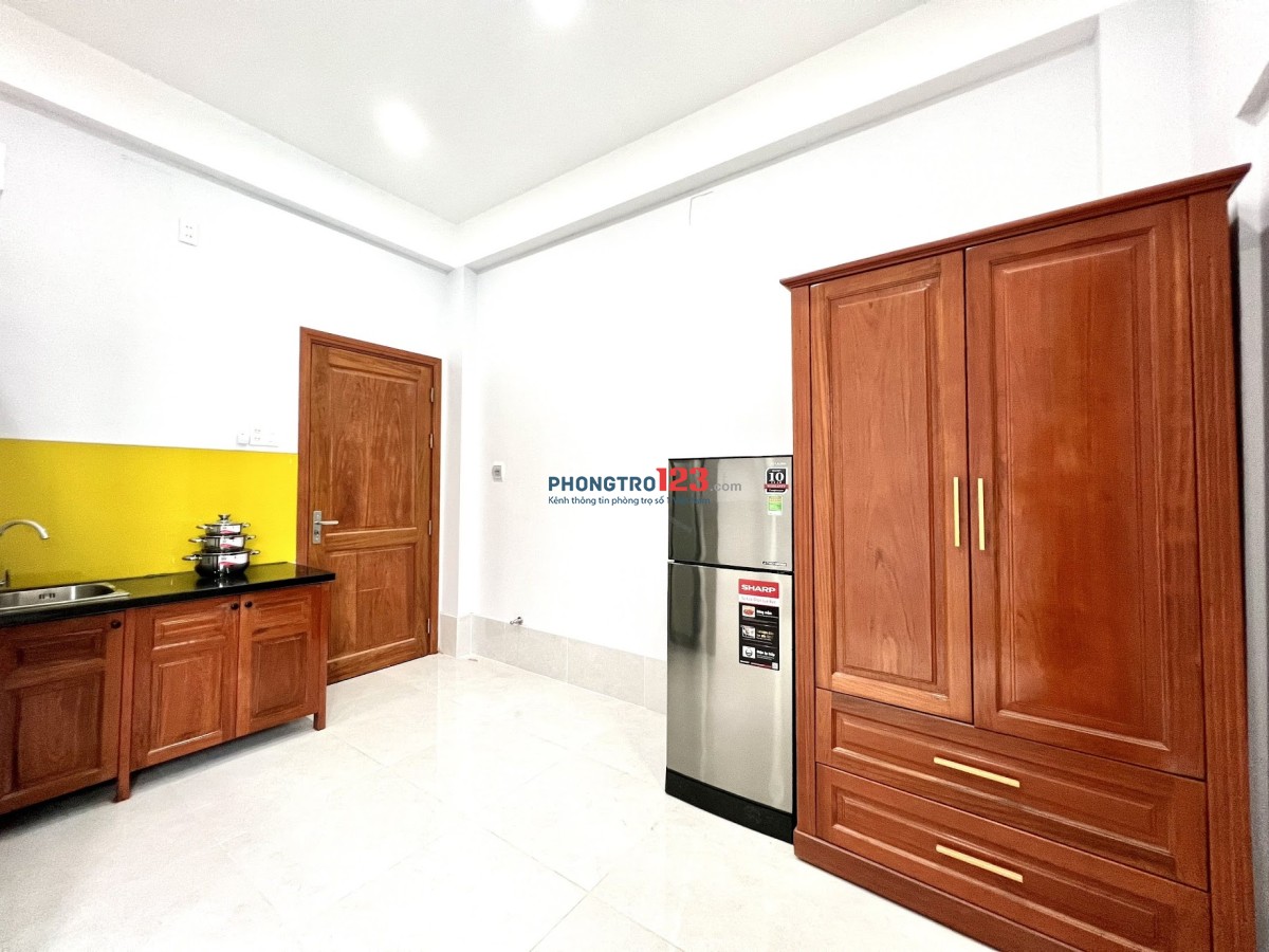 PHÒNG MỚI ĐẦY ĐỦ TIỆN NGHI NGAY, ÁNH SÁNG TỰ NHIÊN