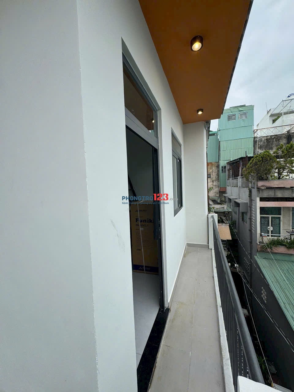 Căn Hộ Duplex Full Nội Thất, Ban Công Rộng Thoáng Gần Chợ Bà Chiểu