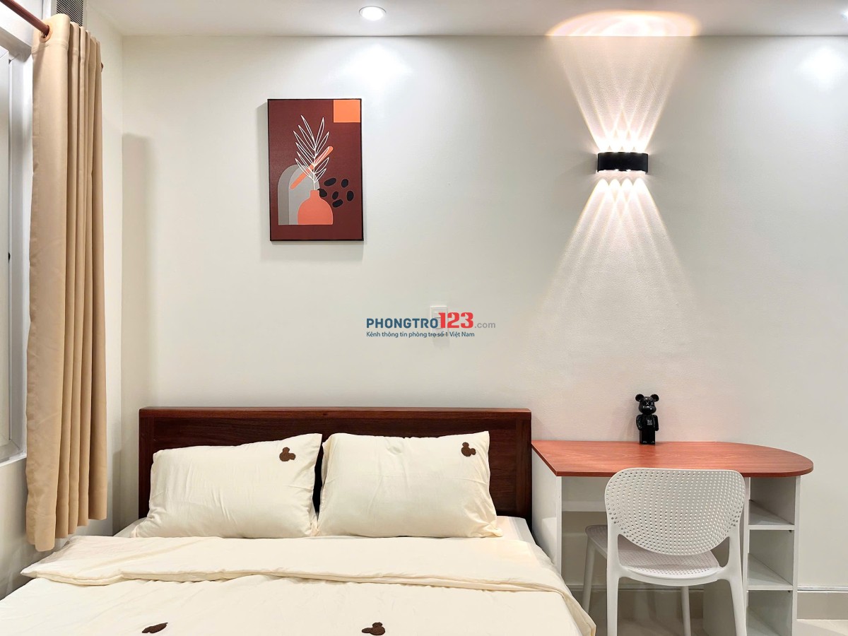 Căn Hộ Full Nội Thất Cửa Sổ Rộng Gần Chợ Bà Chiểu Ngay Nơ Trang Long