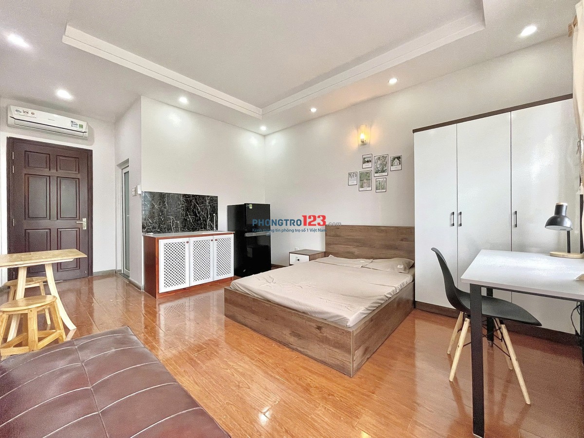 CHO THUÊ PHÒNG FULL NỘI THẤT CỬA SỔ VÀ BAN CÔNG THOÁNG Ở BÌNH THẠNH GIÁP THỦ ĐỨC - LH: 0334998413