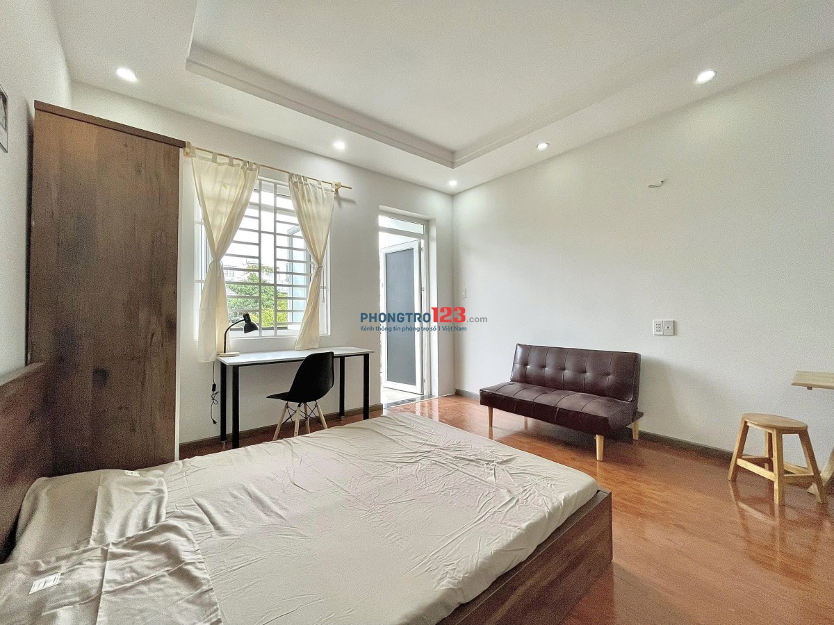 CHO THUÊ PHÒNG FULL NỘI THẤT CỬA SỔ VÀ BAN CÔNG THOÁNG Ở BÌNH THẠNH GIÁP THỦ ĐỨC - LH: 0334998413