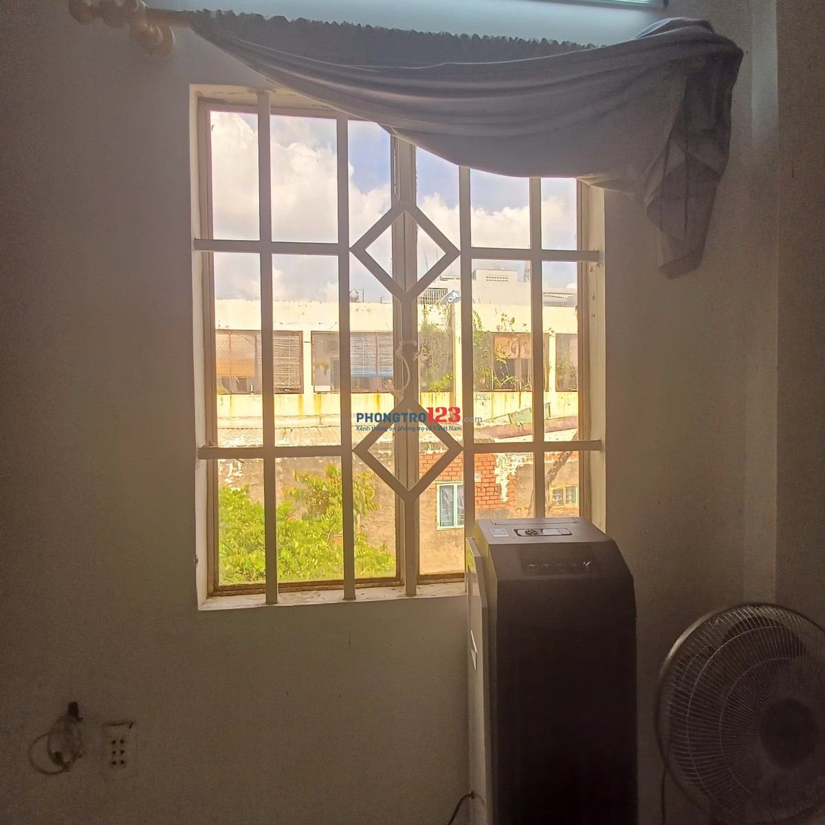 Cho Thuê 1PN 40m2 - Ban Công - Bùi Đình Túy - Chỉ Tính Điện Và Nước