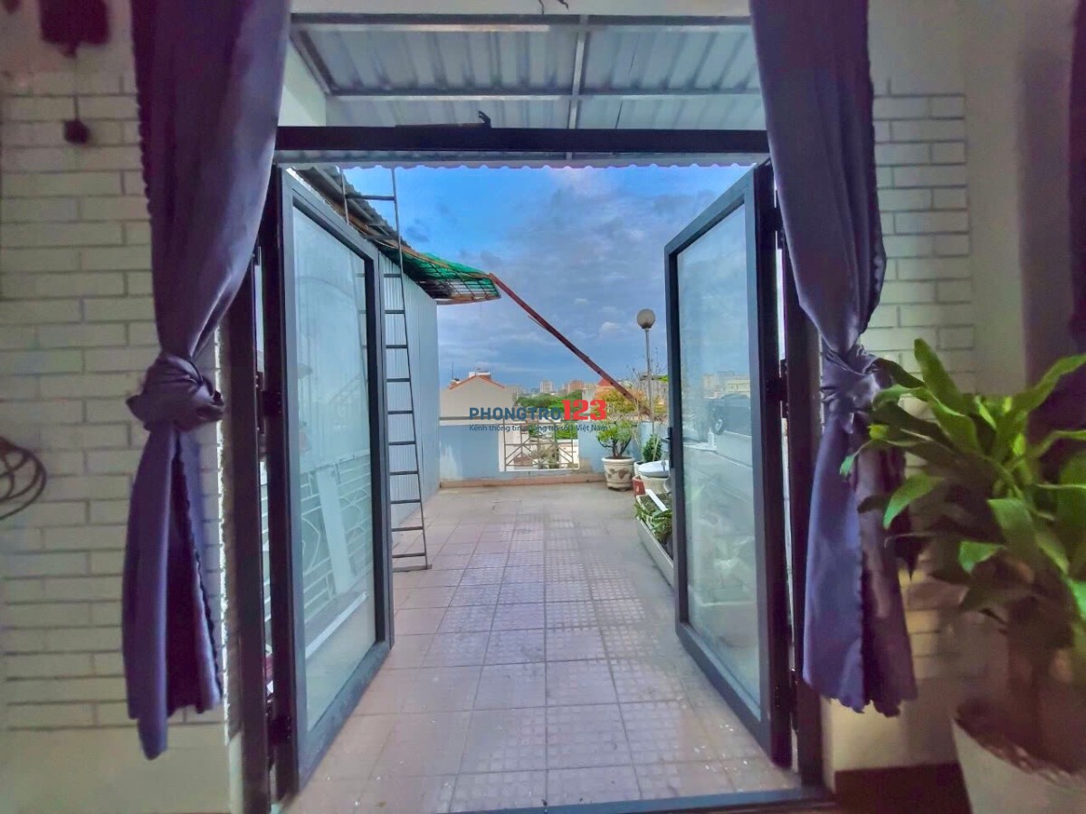 PHÒNG CHO THUÊ BAN CÔNG SIÊU RỘNG, FULL NỘI THẤT_TRUNG TÂM BÌNH THẠNH GẦN NGÃ TƯ HÀNG XANH